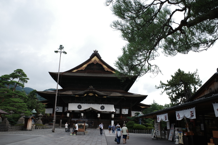 ブロンプトンと夏の長野県へ その11 ~ 朝の善光寺_a0287336_12445898.jpg