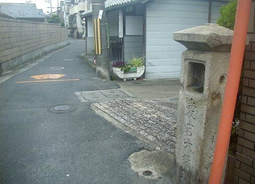 ●神社の造形―嵯峨三条通り南の愛宕神社_d0053294_23314901.jpg