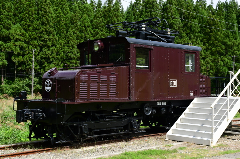 蒲原鉄道の保存車たち : 饂飩と蕎麦