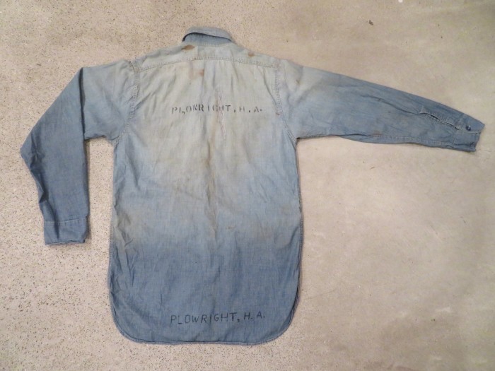 WWⅡ U.S.NAVY CHAMBRAY SHIRTS 40's U.S.N. ステンシル 雰囲気 WWⅡ U.S.NAVY CHAMBRAY SHIRTS 40's U.S.N. ステンシル 雰囲気