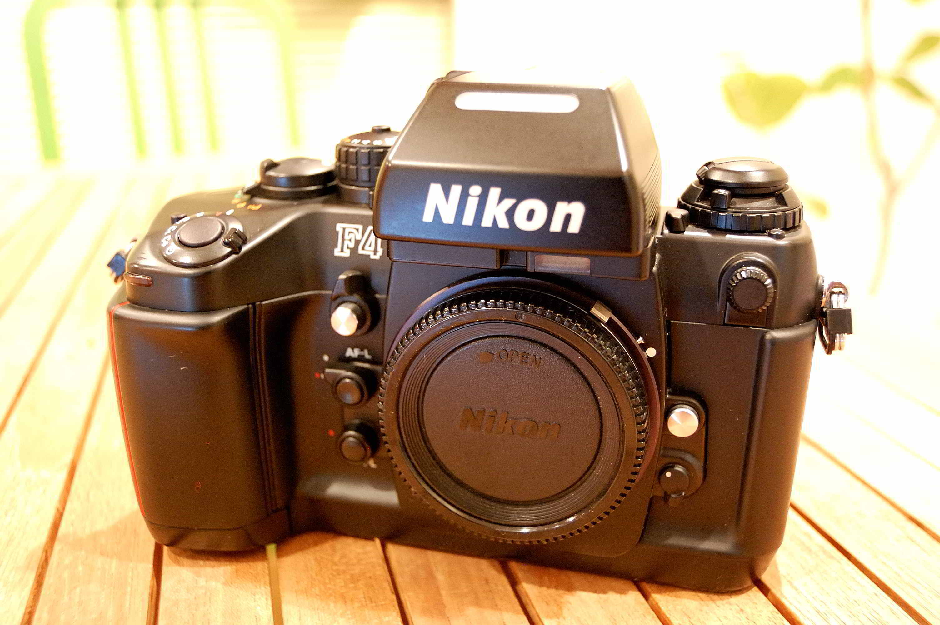 どうしても気になるNIKON F4 : カメラとワインと時々・・・・ どうしても気になるNIKON F4 : カメラとワインと時々・・・・