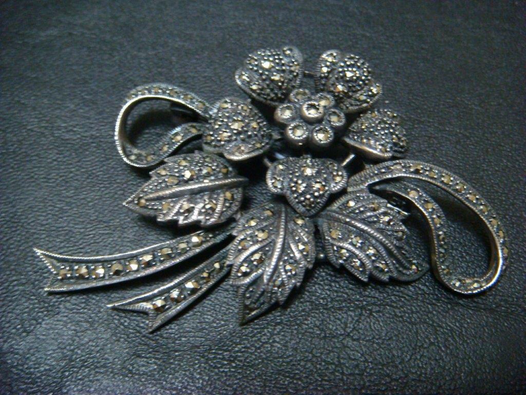 アンティーク、シルバーマーカサイトブローチ アンティークブローチ