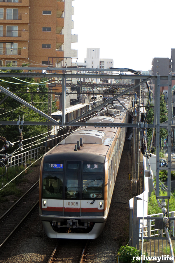 【専用】Bトレ　東京メトロ10000系金帯車8両 2025年最新】Bトレ 東京メトロ10000の人気アイテム - メルカリ