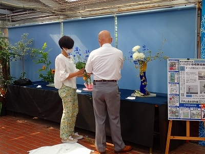 華やかに、いけばな展_f0203094_09150164.jpg
