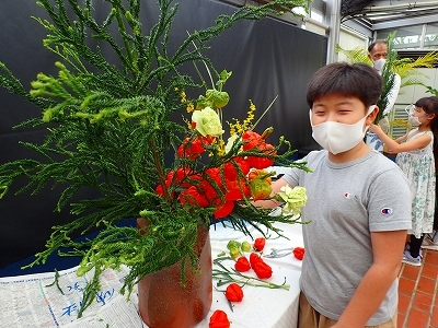 華やかに、いけばな展_f0203094_09164078.jpg