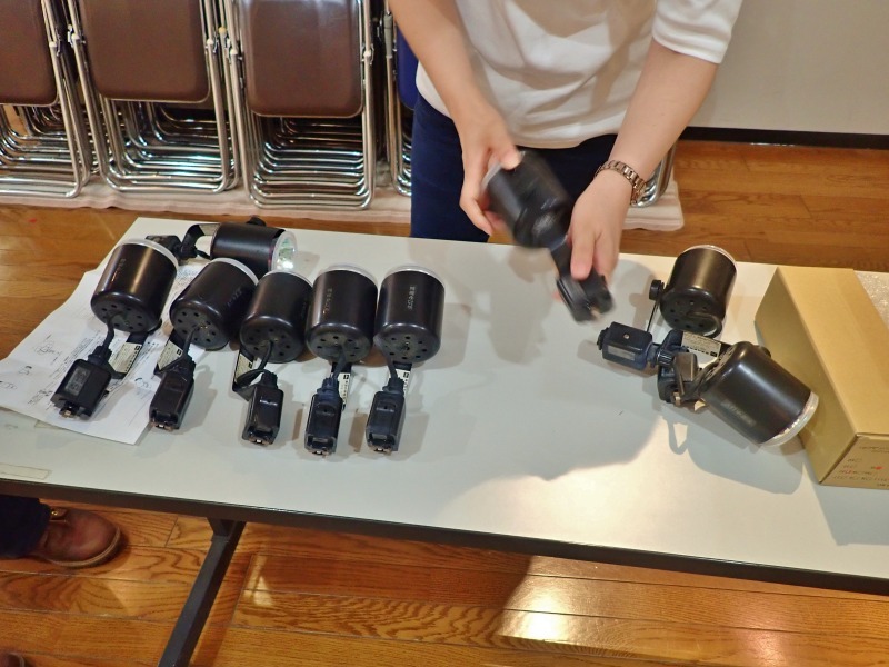 会館の展示室のスポットライトの一部を交換しました_c0336902_19501395.jpg