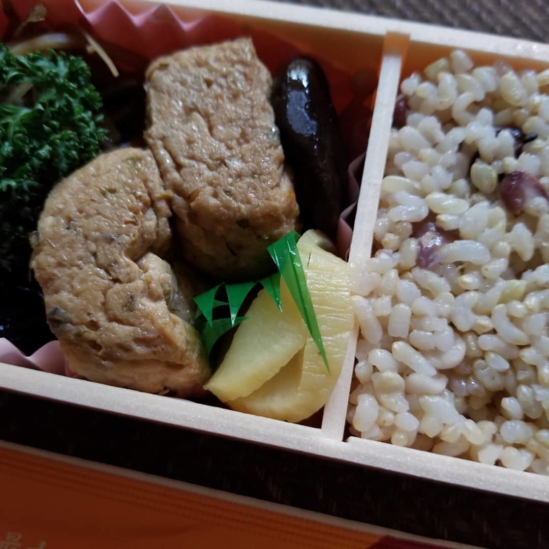 峠の釜めし本舗おぎのや 軽井沢駅売店 釜めしじゃなくて 今日は玄米弁当 ぴきょログ 軽井沢でぐーたら生活 峠の釜めし本舗おぎのや 軽井沢駅売店 釜めしじゃなくて 今日は玄米弁当 ぴきょログ 軽井沢でぐーたら生活