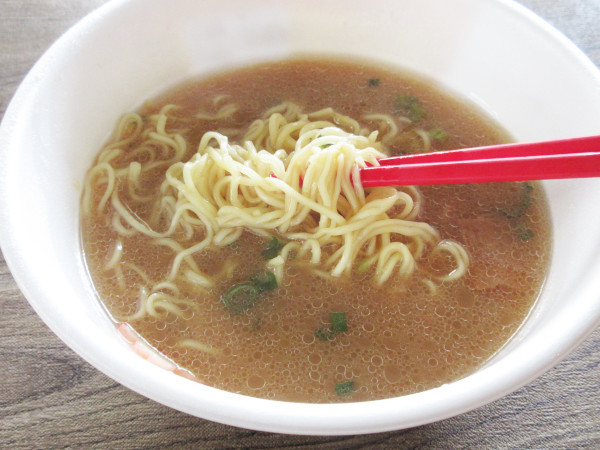 【日清食品】日清麺NIPPON 和歌山特濃豚骨しょうゆ_c0152767_19251292.jpg