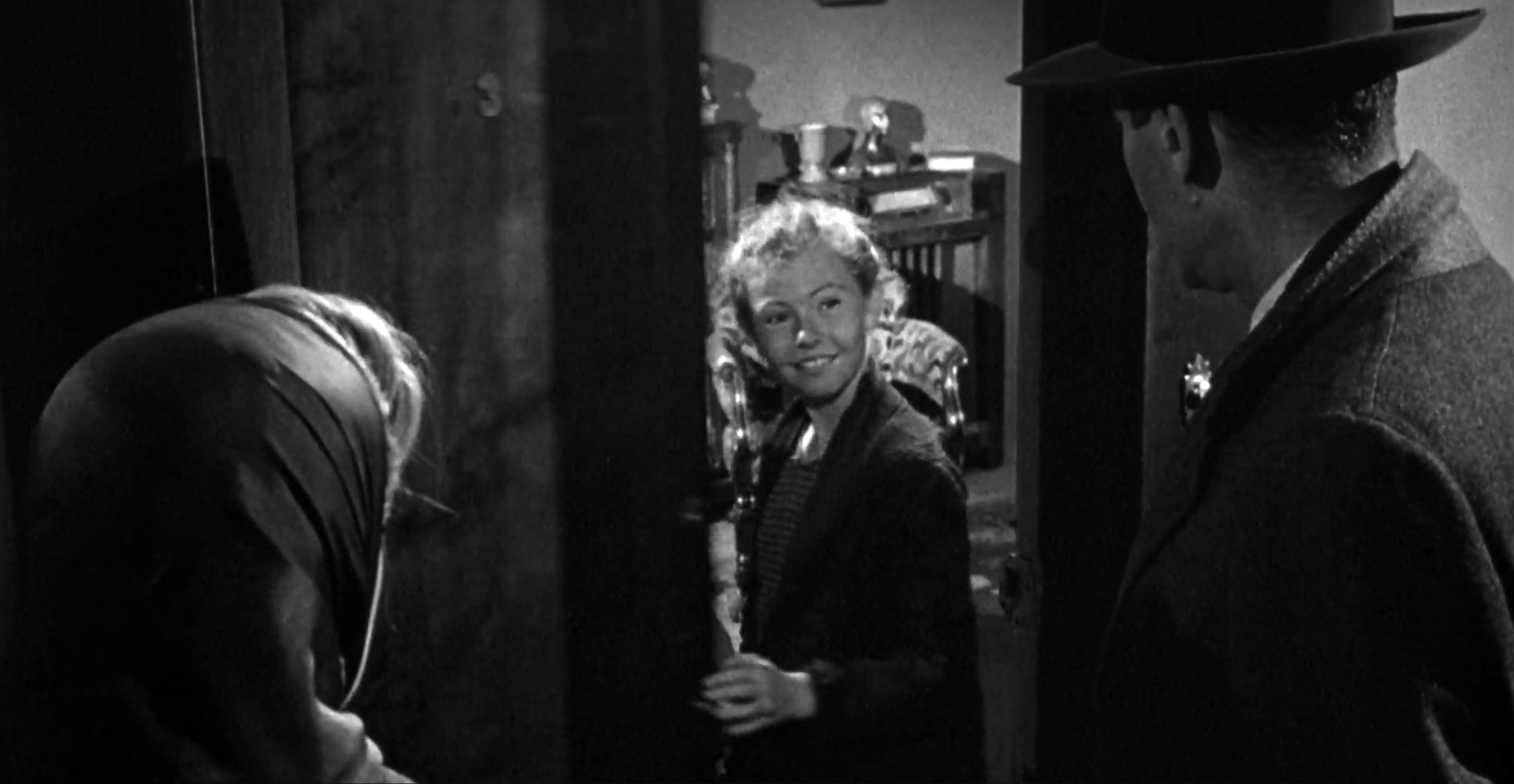 チューズデイ・ウェルド(Tuesday Weld)「間違えられた男」(1956)_e0042361_17042010.jpg