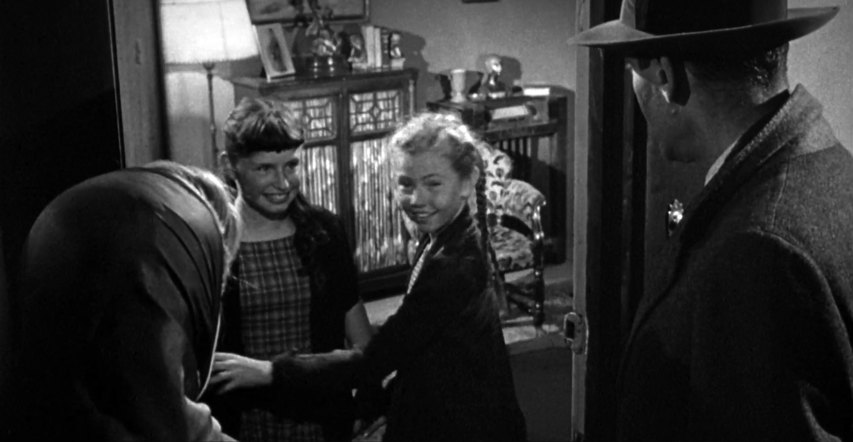 チューズデイ・ウェルド(Tuesday Weld)「間違えられた男」(1956)_e0042361_17042815.jpg