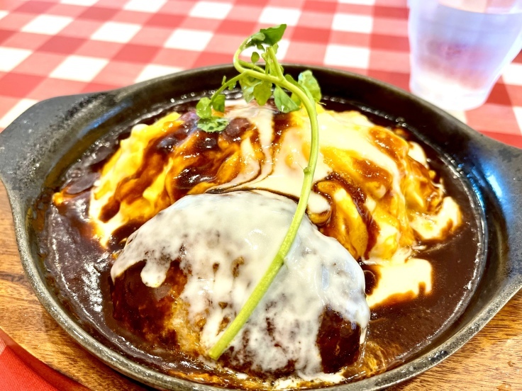 RAKERUでハンバーグオムライス♪(橋本)_c0212604_14005452.jpeg