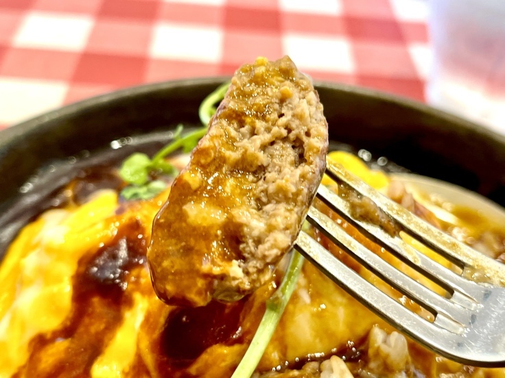 RAKERUでハンバーグオムライス♪(橋本)_c0212604_14012014.jpeg
