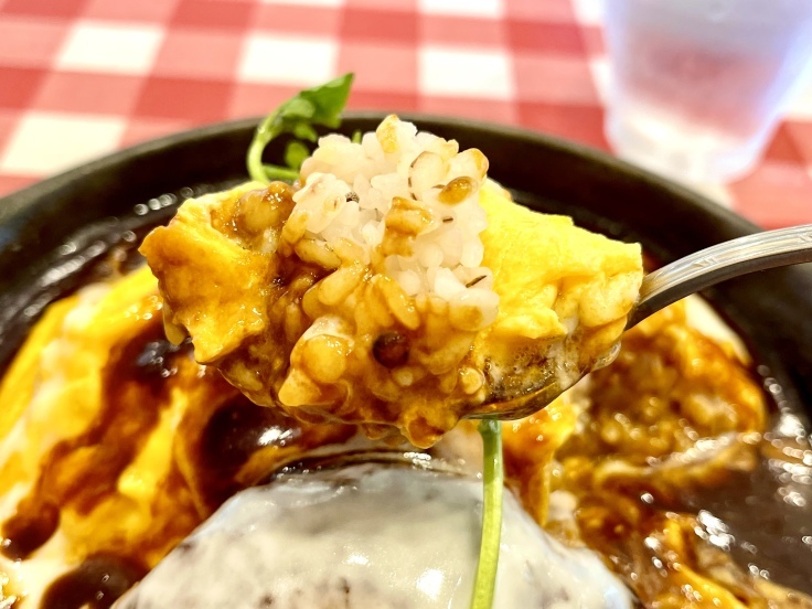 RAKERUでハンバーグオムライス♪(橋本)_c0212604_14015471.jpeg