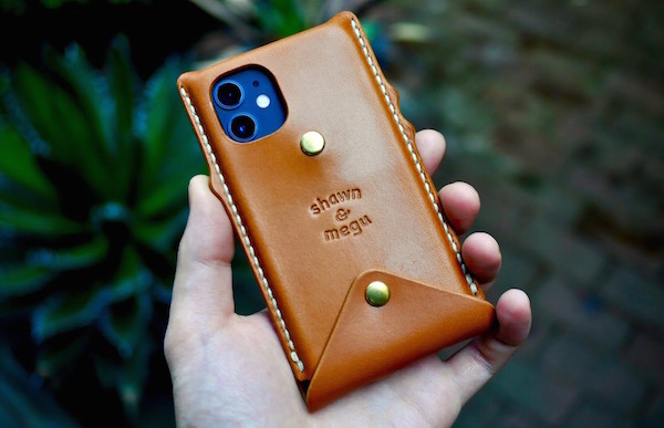 iphone leather case_b0172633_21121803.jpg
