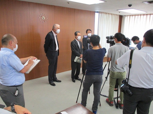 富士市町内会連合会から「盛土規制の法整備を求める意見書提出」に関する請願が議会へ提出_f0141310_08310340.jpg
