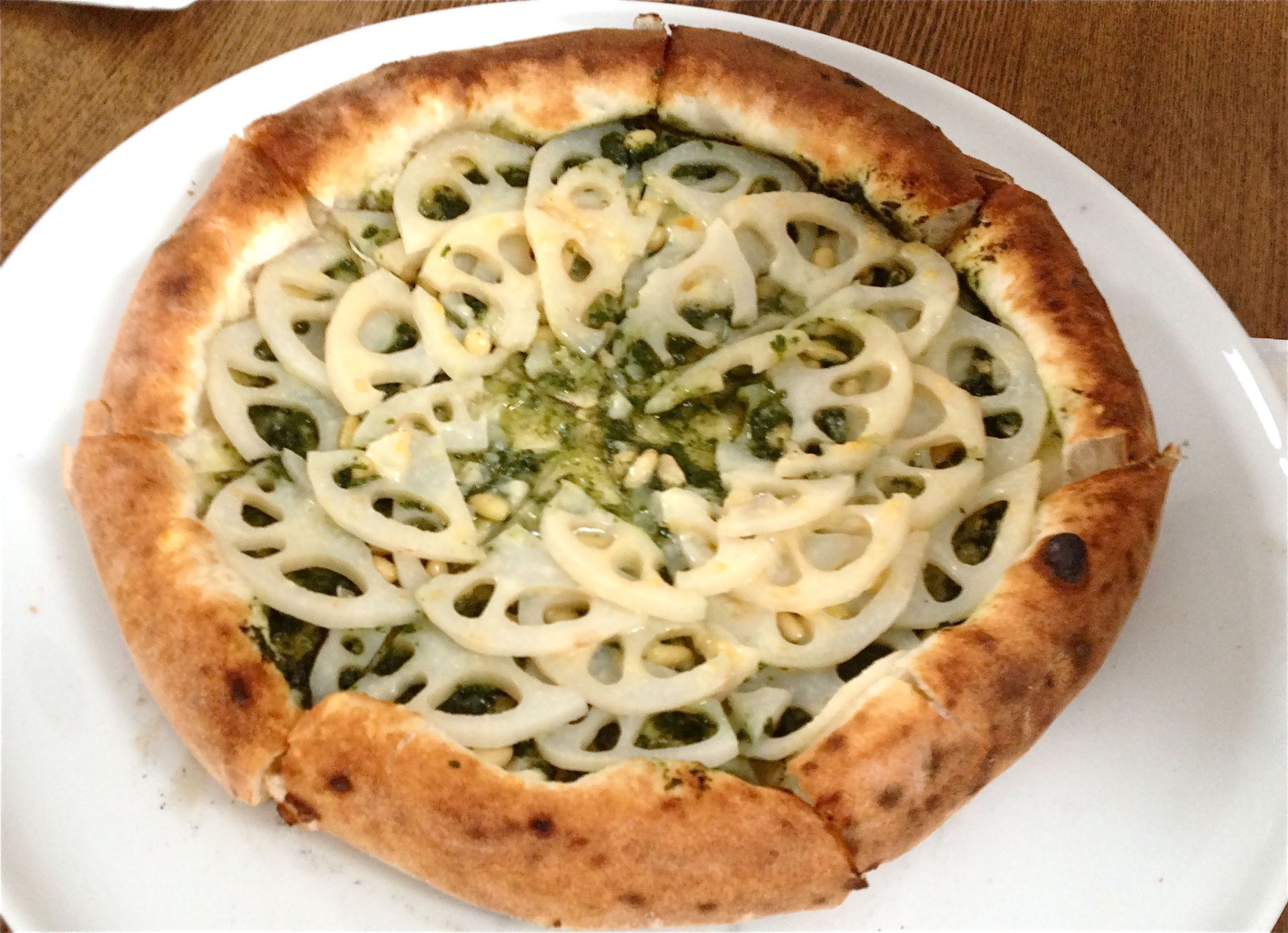 絶品の「季節野菜のピッツァ」!!──「エンボカ 軽井沢」 (enboca軽井沢)_d0352022_17591484.jpeg