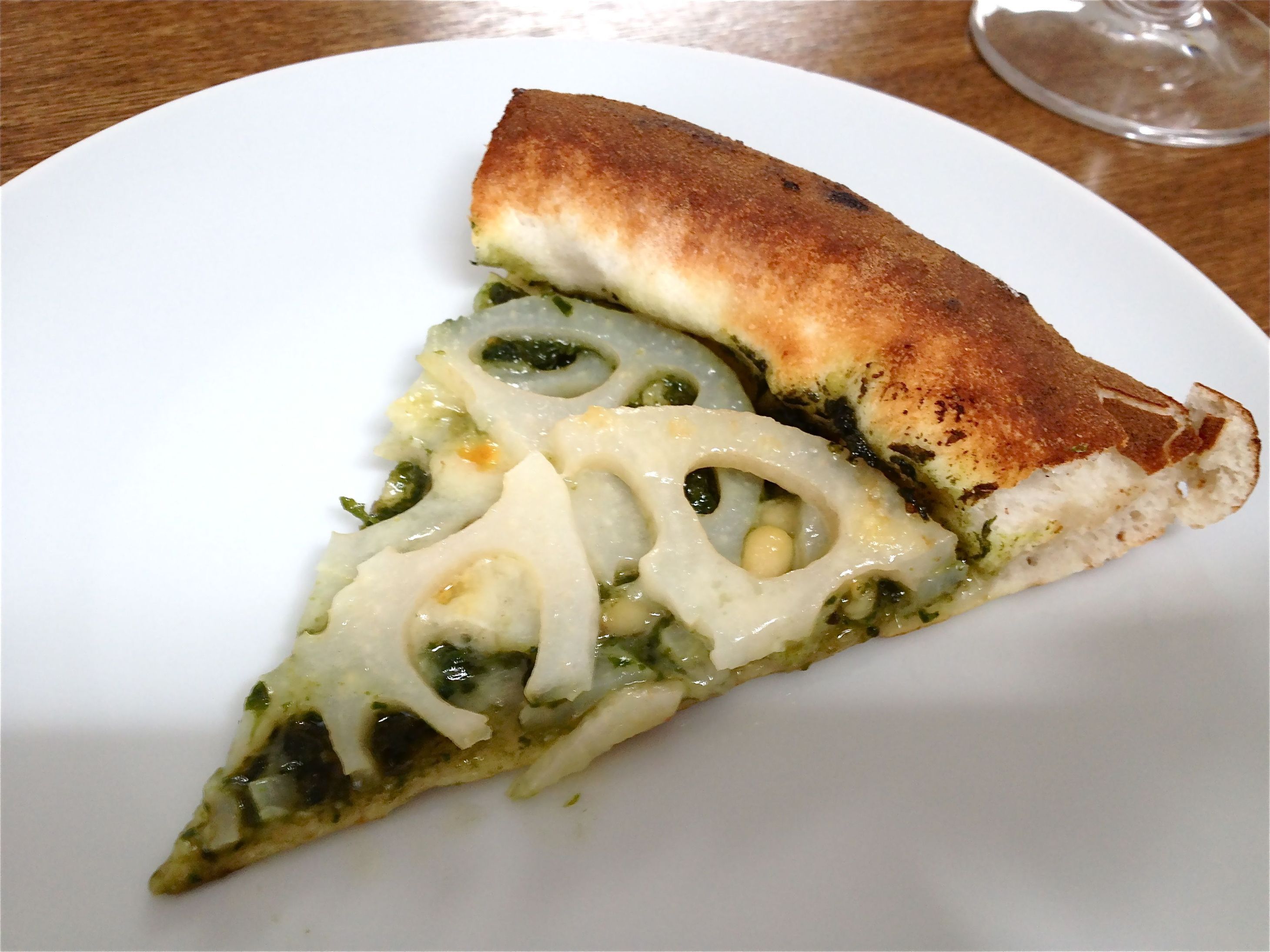 絶品の「季節野菜のピッツァ」!!──「エンボカ 軽井沢」 (enboca軽井沢)_d0352022_17591714.jpeg