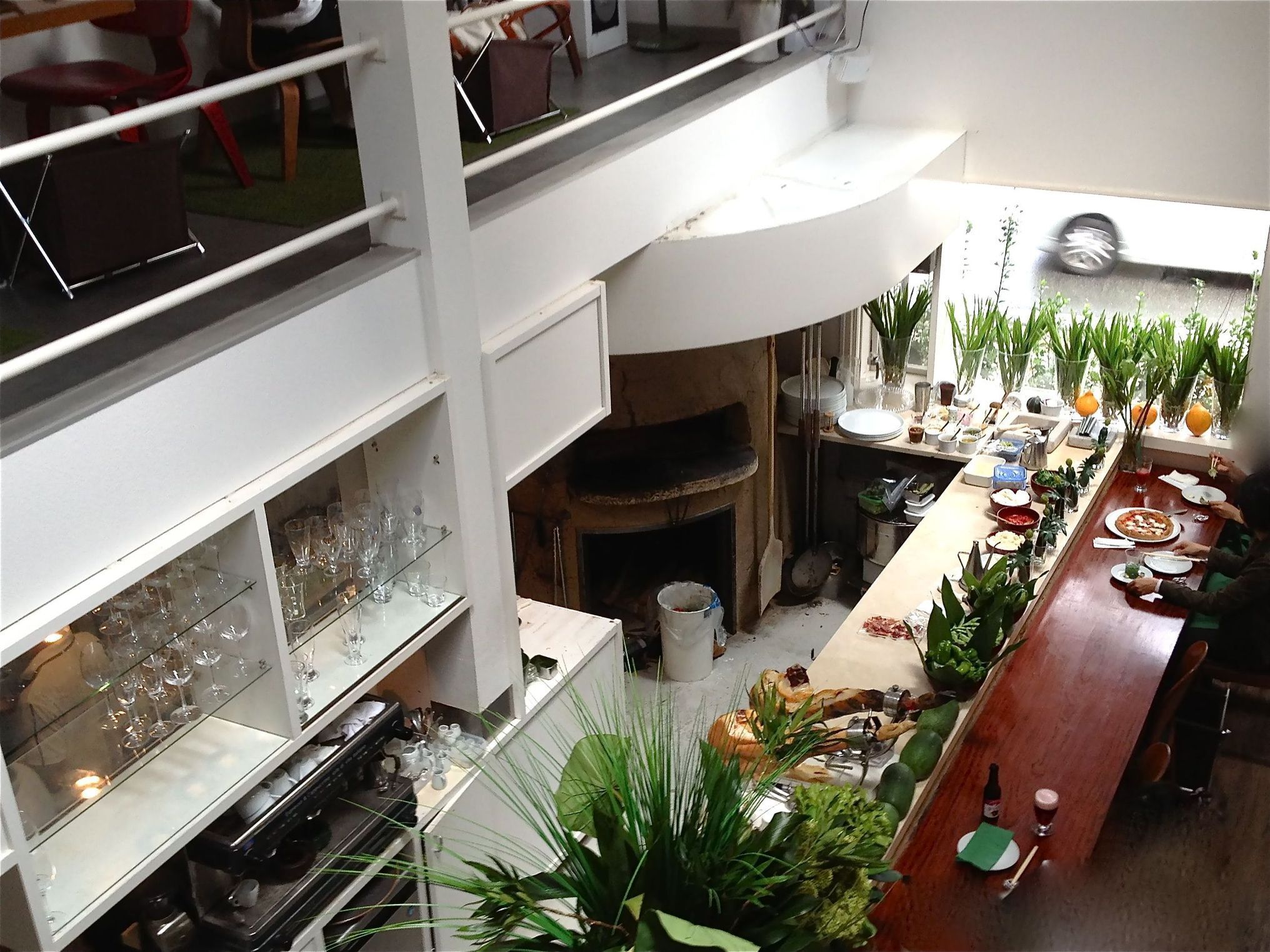 絶品の「季節野菜のピッツァ」!!──「エンボカ 軽井沢」 (enboca軽井沢)_d0352022_17594685.jpeg