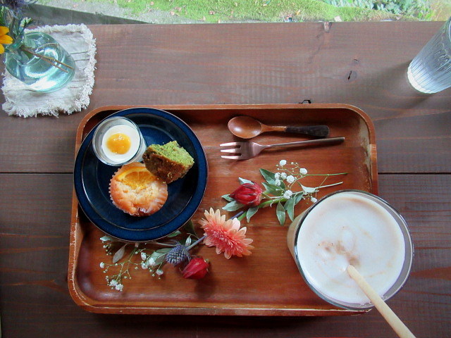 GAFLO CAFE by Flower FIELD ＊ 早くも秋色に包まれるカフェ♪_f0236260_17345463.jpg