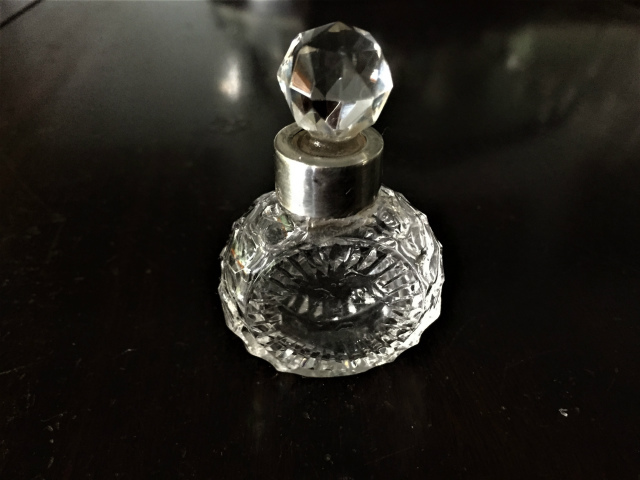 クリスタル香水瓶 Hold Fuji3 26 スペイン バルセロナ アンティーク Gyu S Shop