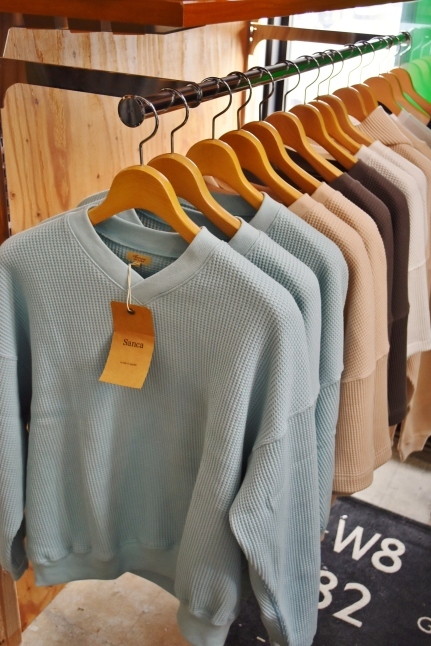 素敵すぎる色です♥ Sanca V NECK THORMAL L/S TEE_d0152280_13550167.jpg
