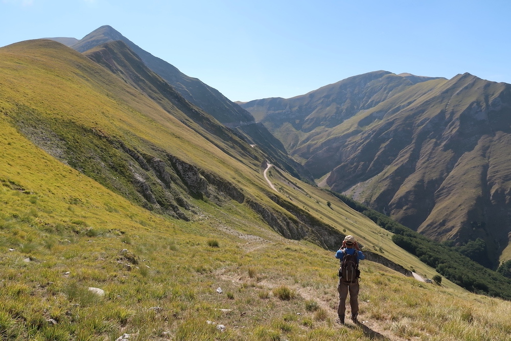 美しい山 道阻む羊と忘れた登山靴、シビッリーニ山脈_f0234936_23584128.jpg