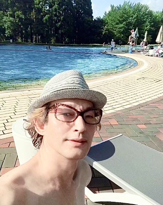 pool_a0168628_00090757.jpeg