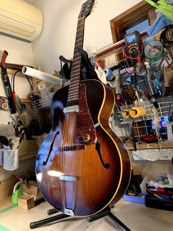 GIBSON L-48 '65~66】GUILD DeArmond RHYTHM CHIEF 1100取り付け GIBSON L-48 '65~66】GUILD DeArmond RHYTHM CHIEF 1100取り付け
