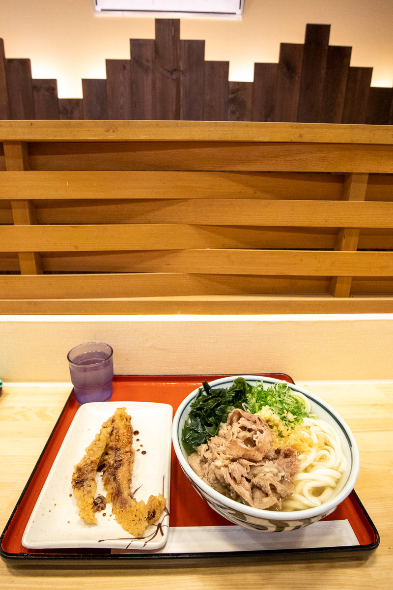 こがね製麺所 高知中央店で、肉うどんとゲソ天_a0077663_18252276.jpg