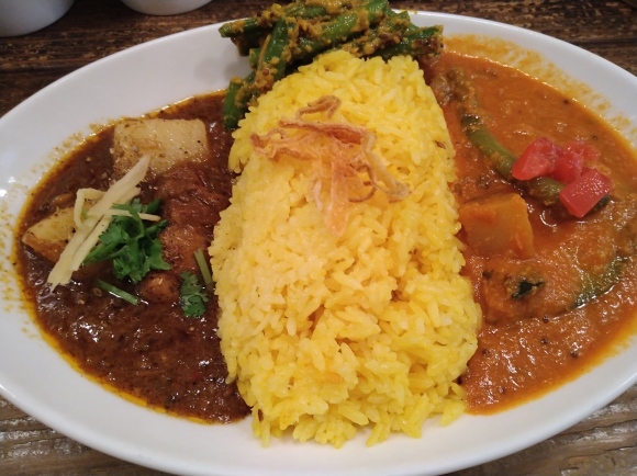 9/7 レインボウスパイス　ランチダブルカレー（ポークビンダルー＆野菜）￥1,020＠立川市_b0042308_18013648.jpg