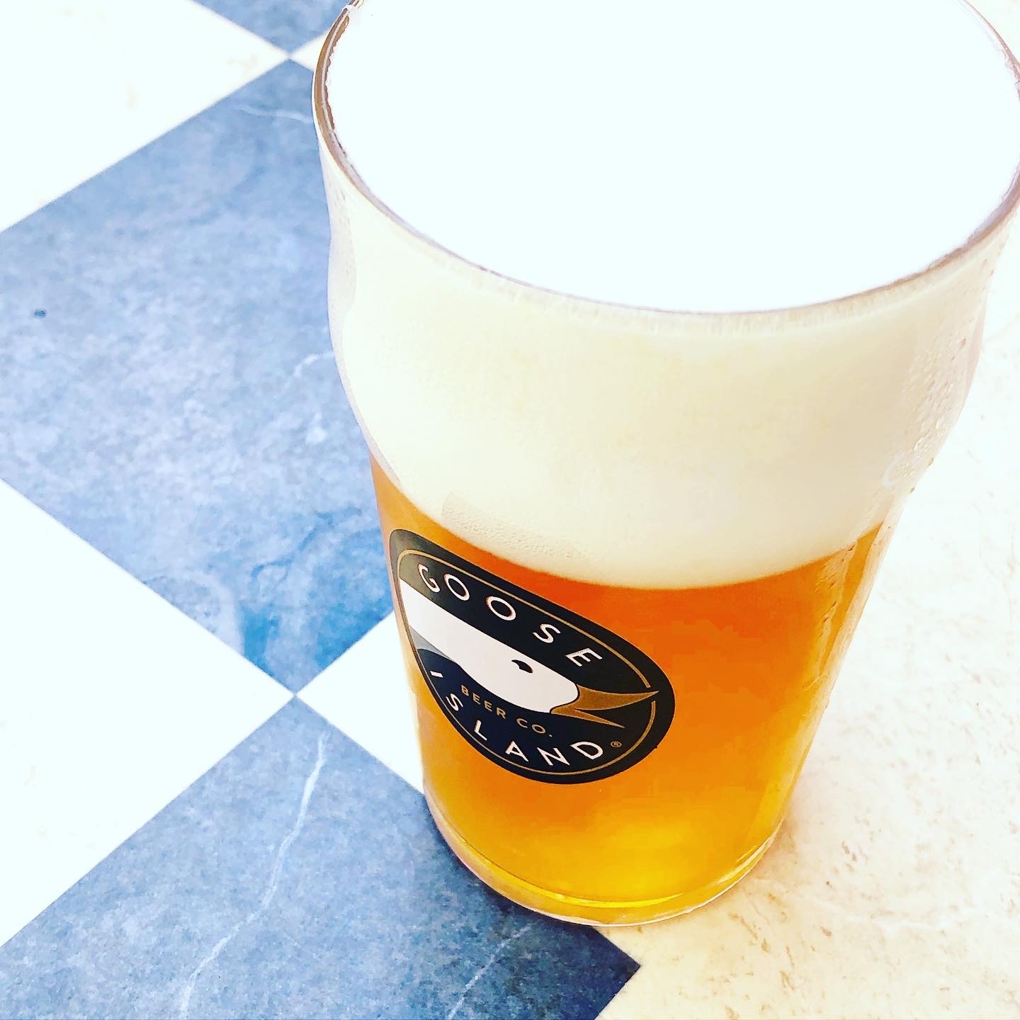 ブリュッセルのオート通りをぶらぶら 蚤の市広場とIPAの生ビール_a0231632_19450477.jpeg