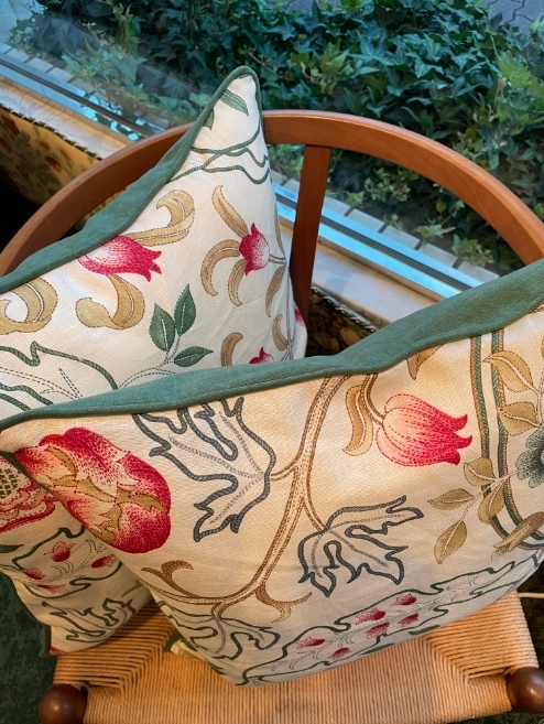 モリス『マリーイザベル』でクッションを作りました by interior styling of bright _c0157866_19522963.jpg