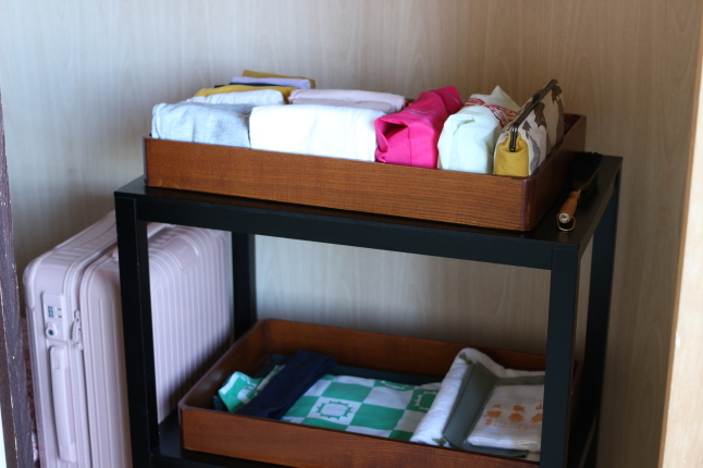 和室の旅館で心地よく過ごすためには、まず荷解きを_f0354014_18144223.jpg