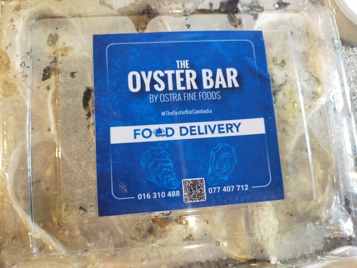 食ING情報☆生牡蠣を堪能いたしましたー!!!!@OysterBar(シェムリアップ)_e0408534_23090740.jpg