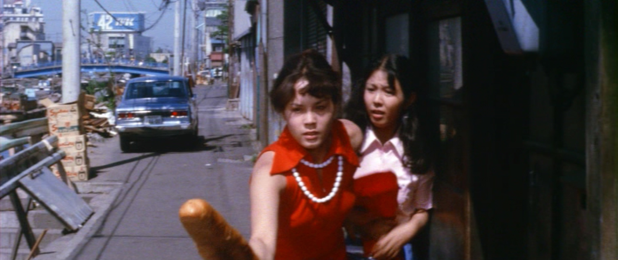 市毛良枝(Yoshie Ichige)「混血児リカ ハマぐれ子守唄」(1973)・・・《前半》_e0042361_20454448.jpg