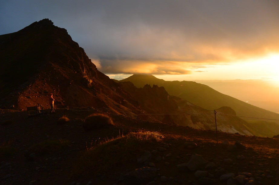 2021年9月 『十勝連峰縦走、夕日、朝日』 September 2021 \"Trekking in Tokachi Mountains, Sunset, Sunrise\"_c0219616_10051446.jpg