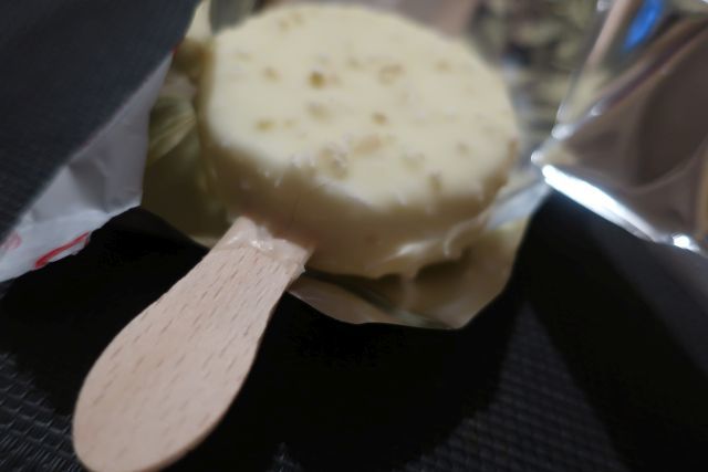 【アイスクリーム】【NEW】【Raffaello】【FERRERO ROCHER】_a0014299_23032603.jpg