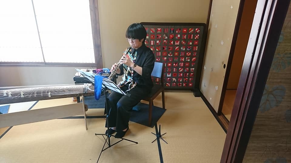 今日は蔵織ライブ。オーボエ古俣さんと筝の高倉七虹さん。_e0046190_17532708.jpg