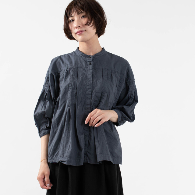 次の生地と デザインを既製服で探す。_a0118306_20104325.jpg