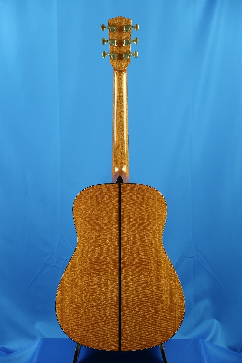 「The Fields D in Curly Mahogany」on YouTube_d0200414_15005185.jpg