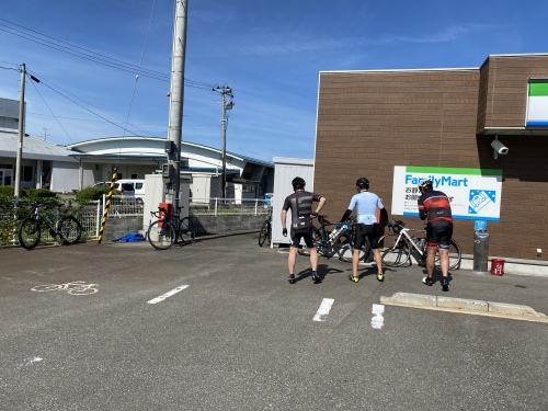 「海鮮喰うぞ！！」庄内、自転車ツーリング。。。_a0225626_17492776.jpg