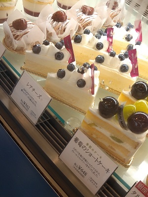 銀座一丁目 ブールミッシュ銀座本店のGINZAソフト・グランマルニエ(バニラ)_f0112873_23364687.jpg
