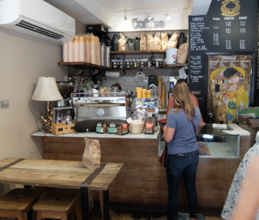 NYU学生街の雰囲気の良いカフェ、Madman Espresso（マッドマン・エスプレッソ）_b0007805_04412976.jpg