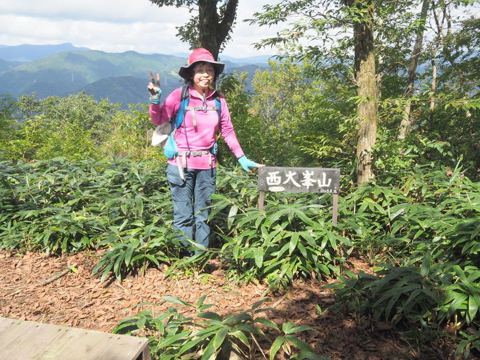 大峯山登山（西大峯山登山口ー西大峯山ー大峯山ー下川上登山口）_c0116915_00171413.jpg