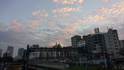 池袋の空　蛤ラーメン_b0122645_21110224.jpg