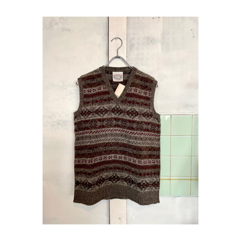 【JAMIESON’S WOMEN/UNISEX】FAIRISLE VEST_d0000298_17354073.jpg