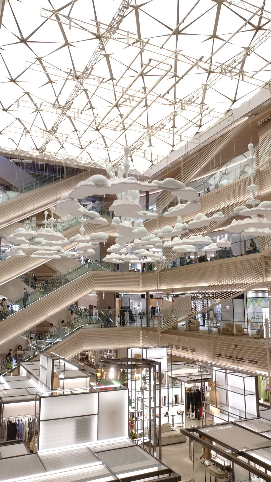 名和晃平 《 Metamorphosis Garden（変容の庭）》@GINZA SIX_c0002171_17295237.jpg