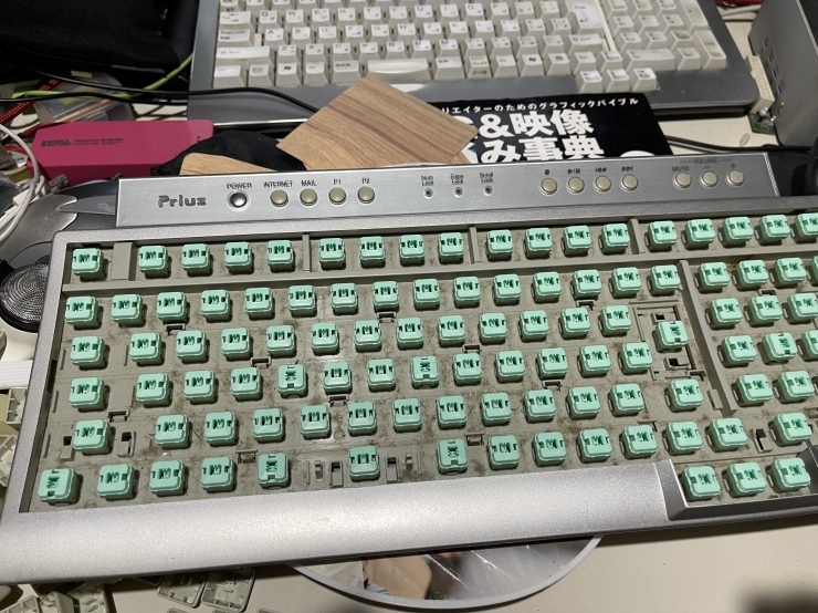 中古のキーボードを入手。漂白中… 完了_c0078490_11223543.jpeg