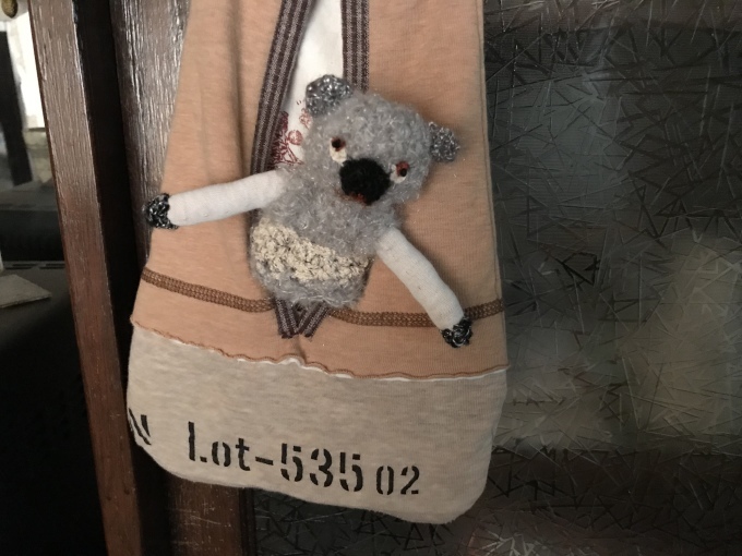暴かれだす流れ?_d0101846_06384028.jpeg