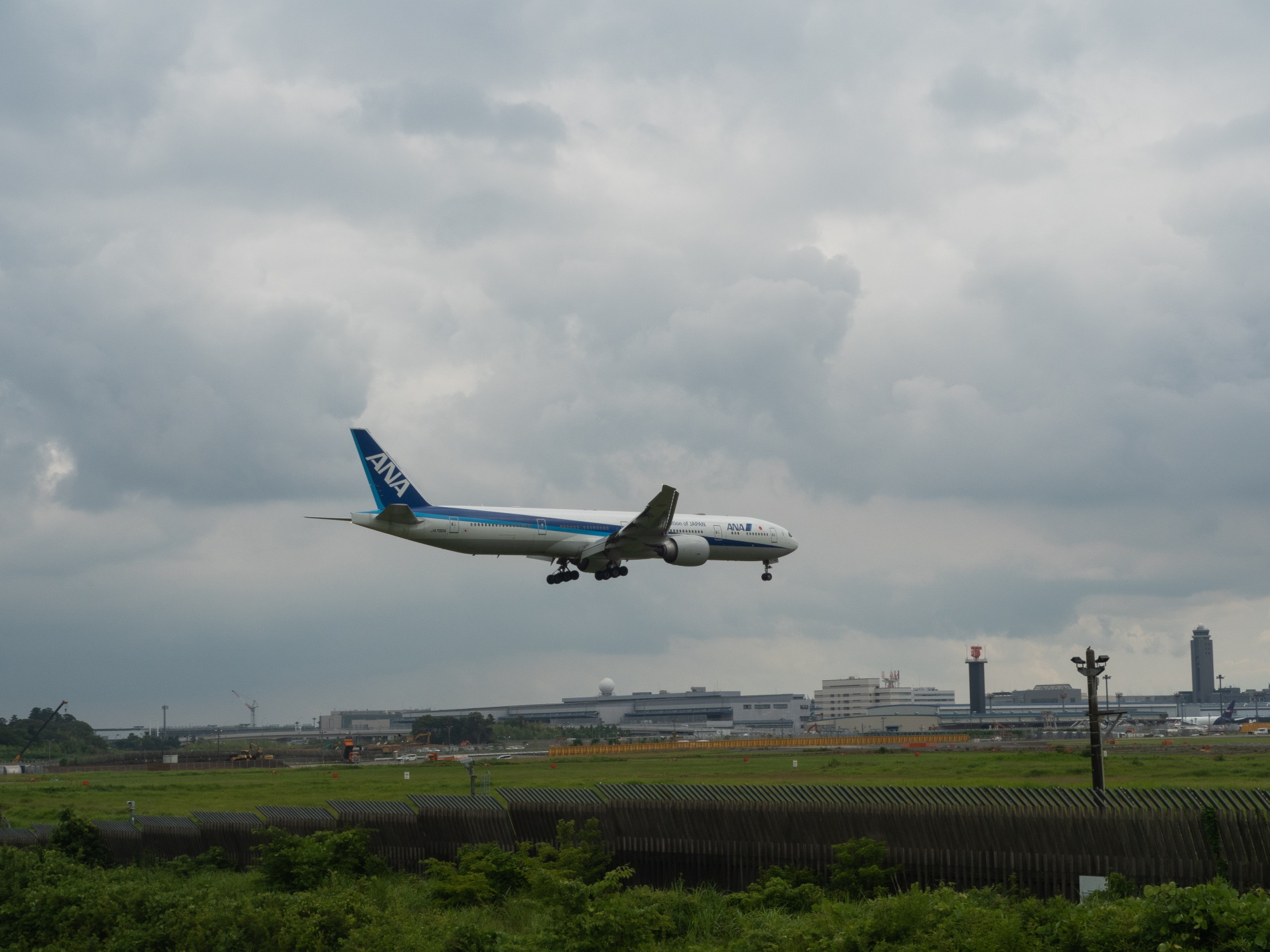 6月某日、ジェットスターで成田空港と航空機を見学(2)_f0276498_22582446.jpg